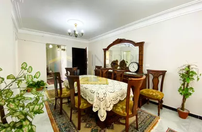 Apartment - 3 Bedrooms - 2 Bathrooms for rent in Al Zankalony St. - Camp Chezar - Hay Wasat - Alexandria