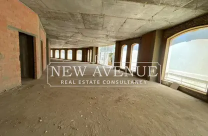 Whole Building - Studio - 4 Bathrooms for rent in Royal Maxim - 5th Settlement Compounds - The 5th Settlement - New Cairo City - Cairo