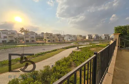 Twin House - 4 Bedrooms - 3 Bathrooms for sale in Levana - Uptown Cairo - Mokattam - Cairo