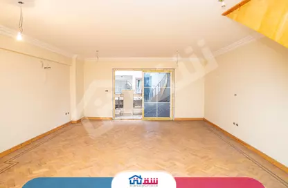 Apartment - 3 Bedrooms - 2 Bathrooms for sale in Mohammed Al Eqbal St. - Laurent - Hay Sharq - Alexandria