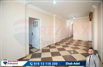 Apartment - 3 Bedrooms - 1 Bathroom for sale in Al Mosheer Ahmed Ismail St. - Sidi Gaber - Hay Sharq - Alexandria