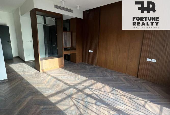 8338811 - Property Image 2