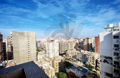 شقة - 3 غرف نوم - 2 حمامات للبيع في شارع ابو قير - سبورتنج - حي شرق - الاسكندرية