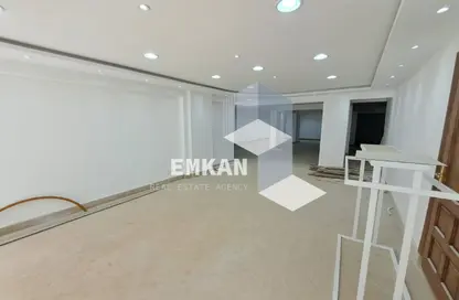 محل تجاري - استوديو - 2 حمامات للايجار في شارع 213 - دجلة - حي المعادي - القاهرة