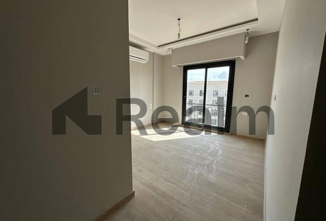 8271163 - Property Image 3