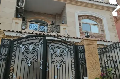 Twin House - 6 Bedrooms - 6 Bathrooms for sale in Al Yasmin St. - 2nd District - 6 October City - Giza