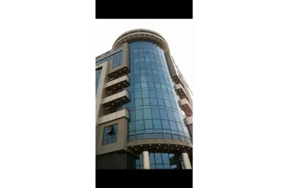 مساحات مكتبية - استوديو - 4 حمامات للايجار في شارع لبنان - المهندسين - الجيزة