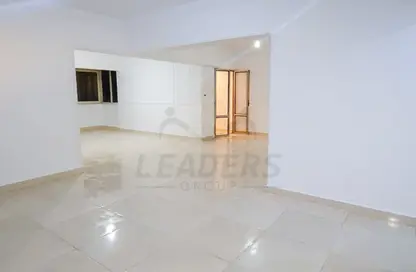 Apartment - 2 Bedrooms - 1 Bathroom for sale in Mustafa Kamel - Hay Sharq - Alexandria