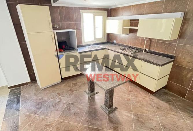 8383127 - Property Image 2