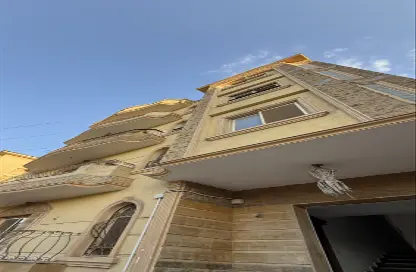 Apartment - 4 Bedrooms - 3 Bathrooms for sale in Beverly Hills Road - 17th District - Sheikh Zayed City - Giza