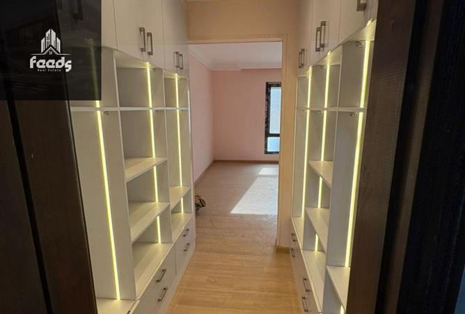 8065730 - Property Image 2