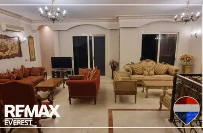 فيلا - 4 غرف نوم - 4 حمامات للايجار في حدائق المهندسين - الحي الرابع - الشيخ زايد - الجيزة