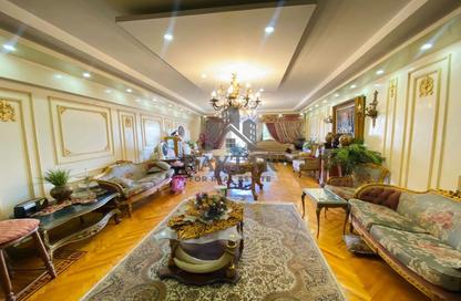 Apartment - 3 Bedrooms - 3 Bathrooms for sale in Abou Quer Road - Roushdy - Hay Sharq - Alexandria