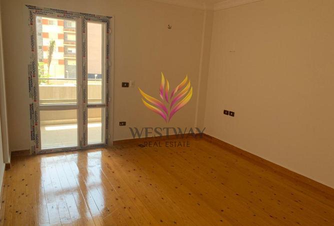 7928371 - Property Image 2