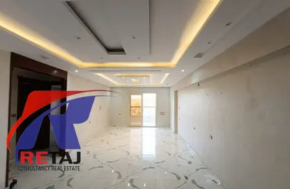 Apartment - 3 Bedrooms - 3 Bathrooms for sale in Abdelsalam Al Shahawy St. - Al Nadi Al Ahly - Nasr City - Cairo