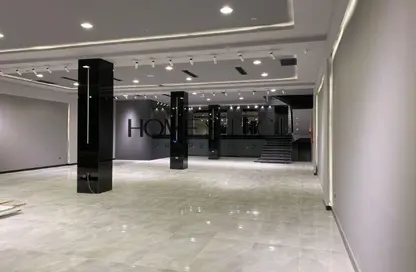 Show Room - Studio - 2 Bathrooms for rent in City Walk Strip - Waslet Dahshur Road - Sheikh Zayed City - Giza