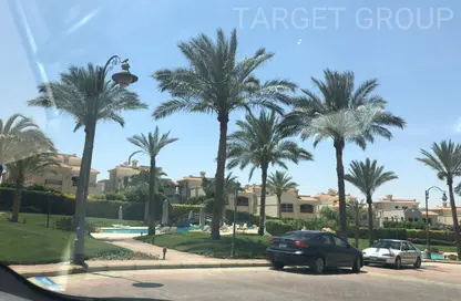 فيلا - 4 غرف نوم - 4 حمامات للايجار في الباتيو 4 - الباتيو - كمبوندات الشروق - مدينة الشروق - القاهرة