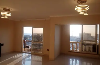 شقة - 3 غرف نوم - 2 حمامات للبيع في شارع سعيد زكريا - حي السفارات - مدينة نصر - القاهرة