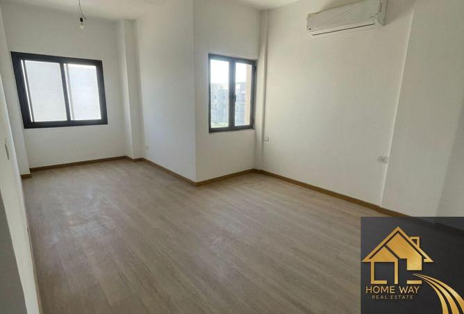 8254070 - Property Image 3