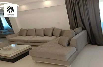 Apartment - 3 Bedrooms - 2 Bathrooms for sale in Zahraa Al Maadi St. - Degla - Hay El Maadi - Cairo