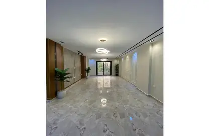 Apartment - 3 Bedrooms - 3 Bathrooms for sale in Gate 1 - Khofo - Hadayek El Ahram - Giza