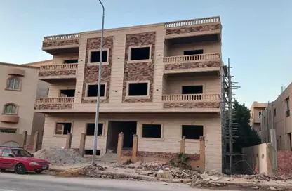 شقة - 3 غرف نوم - 3 حمامات للبيع في المجاورة الاولي - الحي الثالث غرب - مدينة الشروق - القاهرة