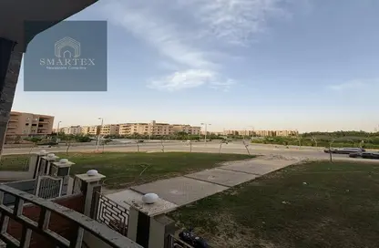 شقة - 3 غرف نوم - 3 حمامات للبيع في المجاورة الاولي - المنطقة التاسعة - مدينة الشروق - القاهرة