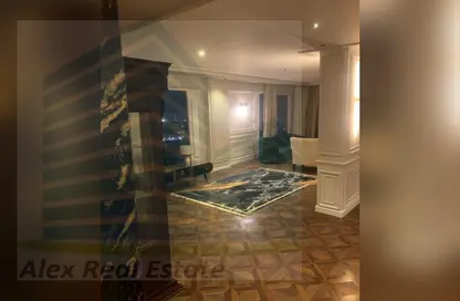 شقة - 3 غرف نوم - 3 حمامات للايجار في شارع سانت جين - كفر عبده - رشدي - حي شرق - الاسكندرية