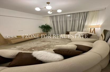 شقة - 3 غرف نوم - 2 حمامات للايجار في مون ريزيدنس - فيفث سكوير - التجمع الخامس - مدينة القاهرة الجديدة - القاهرة