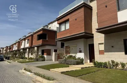 Townhouse - 4 Bedrooms - 5 Bathrooms for sale in Azzar - 5th Settlement Compounds - The 5th Settlement - New Cairo City - Cairo