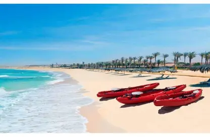 Chalet - 3 Bedrooms - 2 Bathrooms for sale in Caesar Island - Ras Al Hekma - North Coast