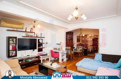 شقة - 3 غرف نوم - 2 حمامات للبيع في شارع رشدي - رشدي - حي شرق - الاسكندرية