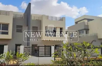 Townhouse - 5 Bedrooms - 5 Bathrooms for sale in The Residences - New Cairo City - Cairo