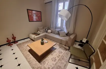 شقة - 2 غرف نوم - 1 حمام للايجار في شارع محمود بسيوني - قصر النيل - وسط البلد - وسط القاهرة - القاهرة