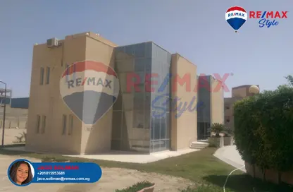 بناية كاملة - استوديو - 3 حمامات للبيع في التجمع الثالث - مدينة القاهرة الجديدة - القاهرة