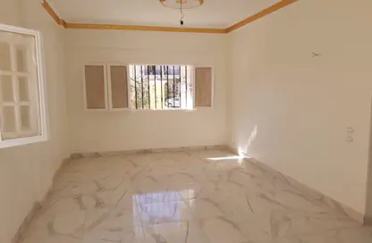 شقة - 3 غرف نوم - 2 حمامات للايجار في شارع البستان - الحي التاسع - الشيخ زايد - الجيزة