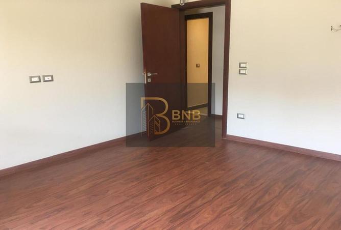 8037236 - Property Image 3