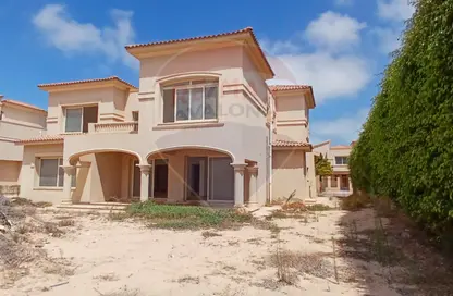 فيلا - 6 غرف نوم - 6 حمامات للبيع في اليكس ويست - كمبوندات الاسكندرية - الاسكندرية