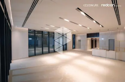 مساحات مكتبية - استوديو - 1 حمام للبيع في جولدن جيت - شارع التسعين الجنوبي - التجمع الخامس - مدينة القاهرة الجديدة - القاهرة