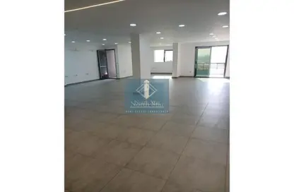 Office Space - Studio - 2 Bathrooms for rent in Zahraa Al Maadi St. - Degla - Hay El Maadi - Cairo