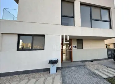 فيلا - 5 غرف نوم - 5 حمامات للايجار في كمبوند البروج - كمبوندات الشروق - مدينة الشروق - القاهرة