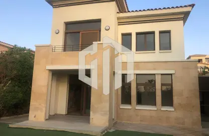 فيلا - 4 غرف نوم - 3 حمامات للايجار في ارورا - اب تاون كايرو - المقطم - القاهرة