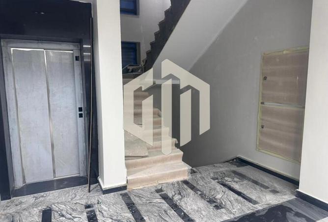 8099113 - Property Image 2