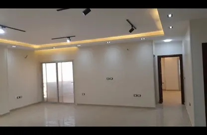 Duplex - 4 Bedrooms - 4 Bathrooms for rent in South Lotus - El Lotus - New Cairo City - Cairo