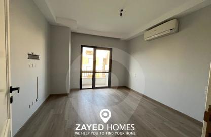 Apartment - 2 Bedrooms - 3 Bathrooms for rent in Westown - Sheikh Zayed Compounds - Sheikh Zayed City - Giza