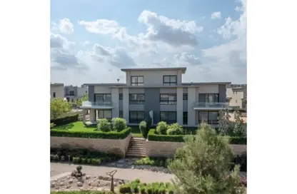 Apartment - 2 Bedrooms - 2 Bathrooms for sale in Swan Lake Residence - 5th Settlement Compounds - The 5th Settlement - New Cairo City - Cairo