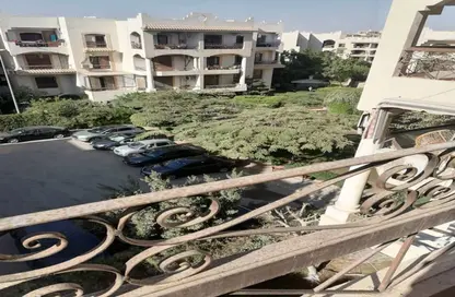 Apartment - 3 Bedrooms - 2 Bathrooms for sale in Zizinia St. - South Investors Area - New Cairo City - Cairo