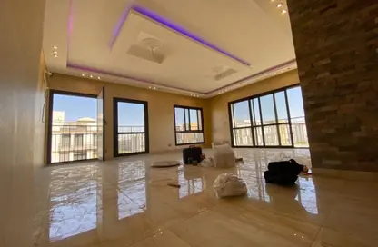 شقة - 2 غرف نوم - 3 حمامات للايجار في ذا كورت ياردز - كمبوندات الشيخ زايد - الشيخ زايد - الجيزة