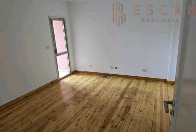 8187424 - Property Image 2