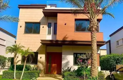 Villa - 4 Bedrooms - 4 Bathrooms for sale in Azzar - 5th Settlement Compounds - The 5th Settlement - New Cairo City - Cairo